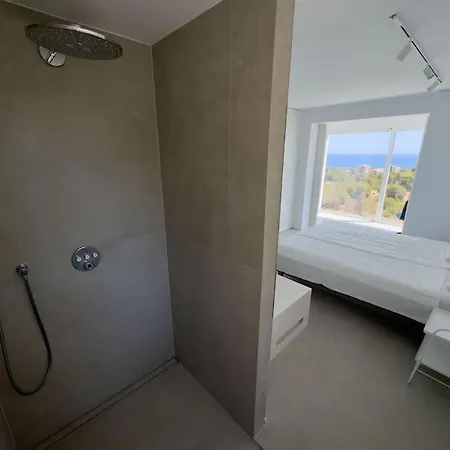 Villa Zafiro 12 Pax, Pool, Sea Views, Rooftop *